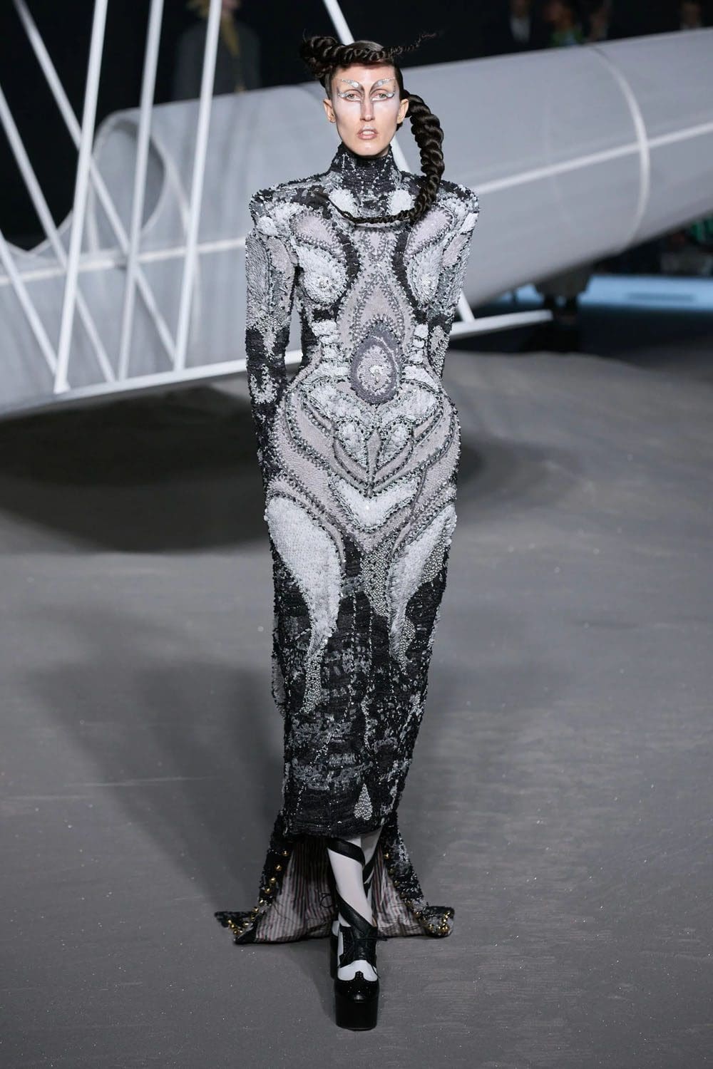 トム ブラウン 秋冬 2023 2024 Runway 雑誌81
