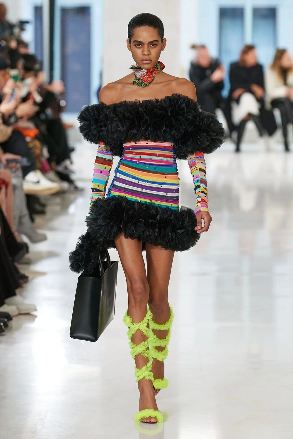 Tomo Koizumi Outono Inverno 2023 2024 Milan Runway Revista 1