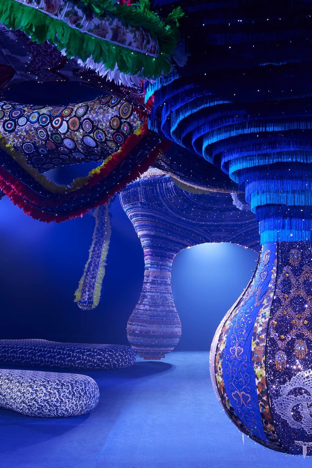 Joana Vasconcelos 为 Dior 秋冬系列打造的 VALKYRIE MISS DIOR 2023 2024 Runway 10杂志