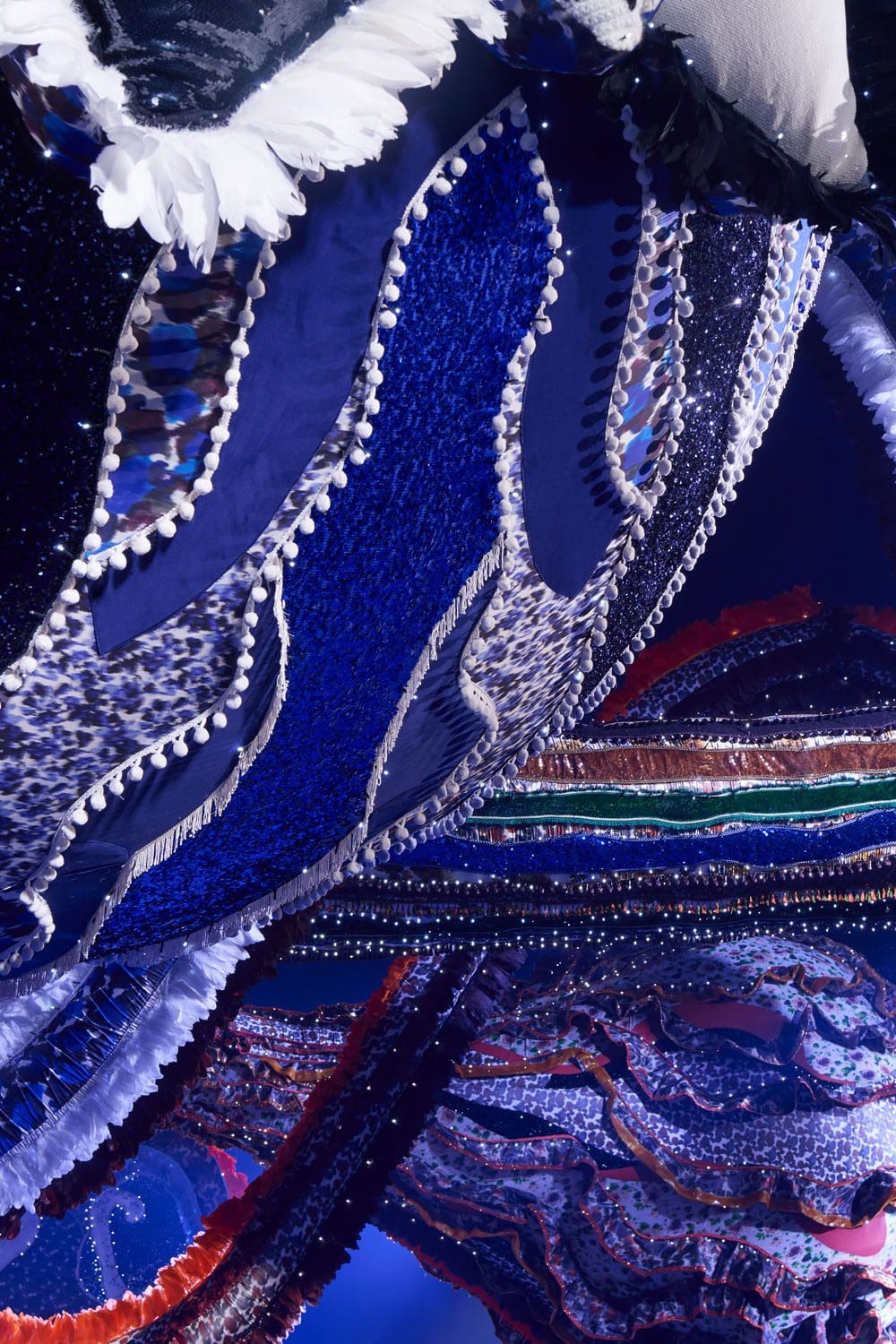 Joana Vasconcelos 为 Dior 秋冬系列打造的 VALKYRIE MISS DIOR 2023 2024 Runway 13杂志