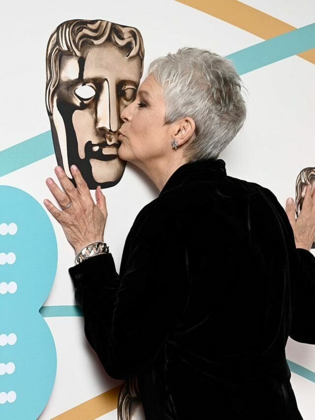 Selfies and Funny moments at BAFTA 2023 with Jamie Lee Curtis, Emma Thompson and Michelle Yeoh