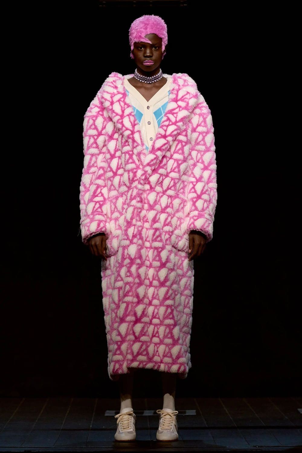 Anrealage Outono Inverno 2023 2024 Paris Runway Revista 17