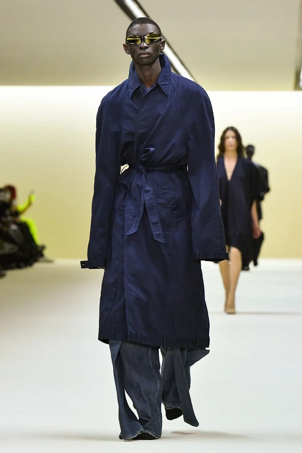 バレンシアガ 秋冬 2023 2024 Runway 雑誌12