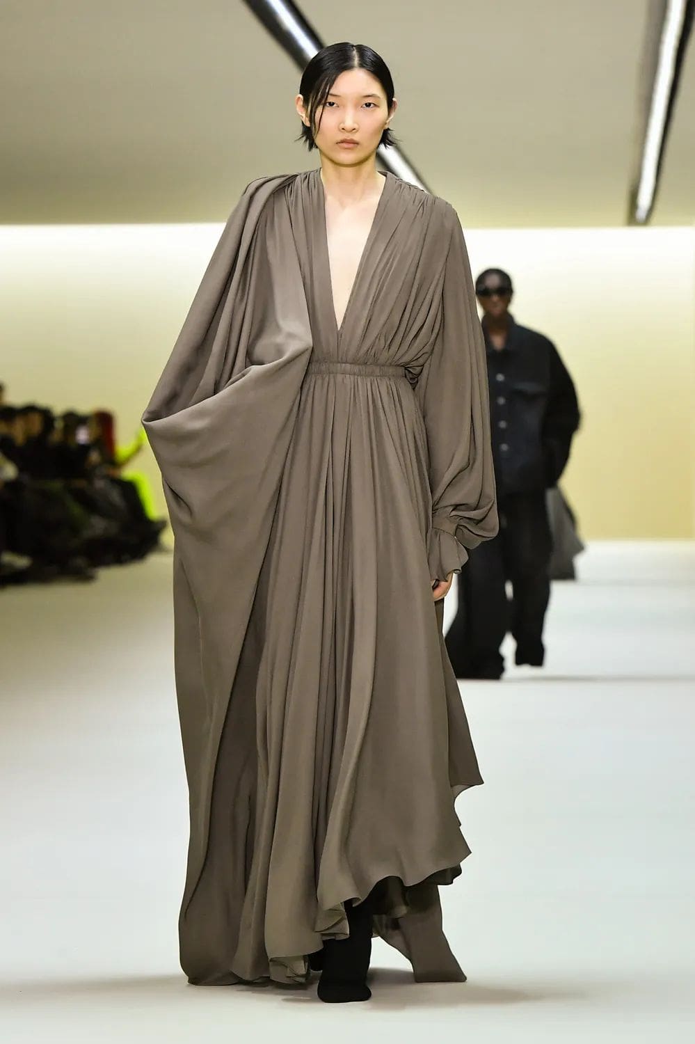 バレンシアガ 秋冬 2023 2024 Runway 雑誌19