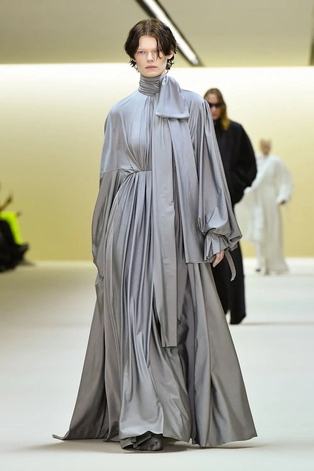 バレンシアガ 秋冬 2023 2024 Runway 雑誌21