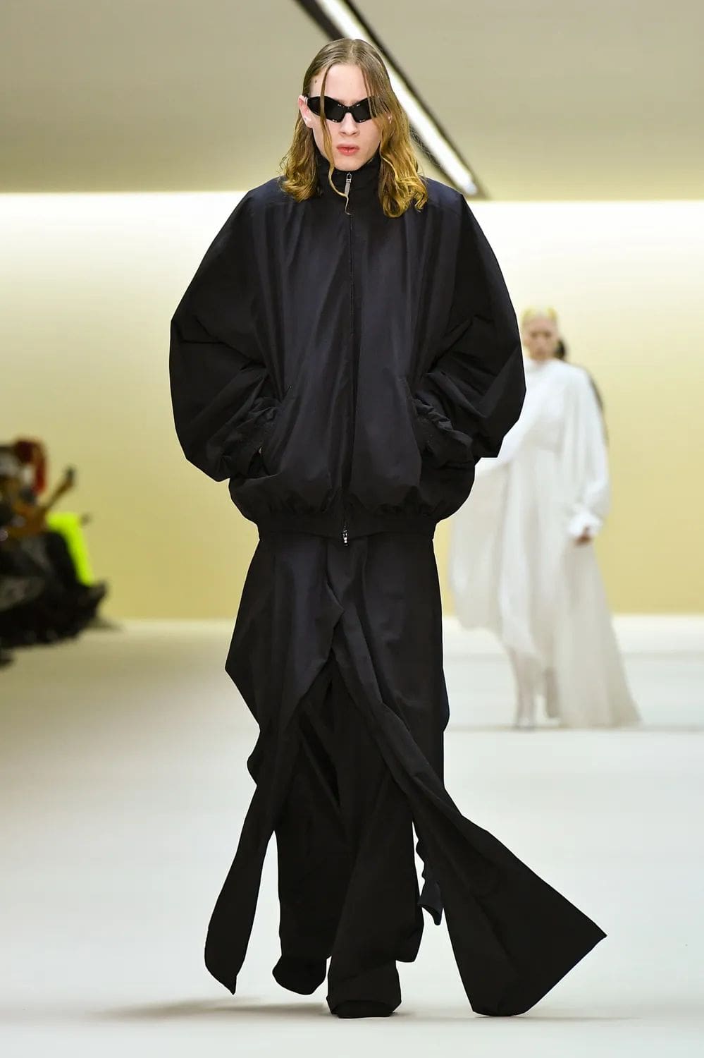 バレンシアガ 秋冬 2023 2024 Runway 雑誌22
