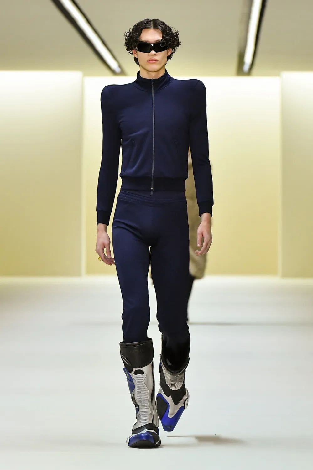 バレンシアガ 秋冬 2023 2024 Runway 雑誌38