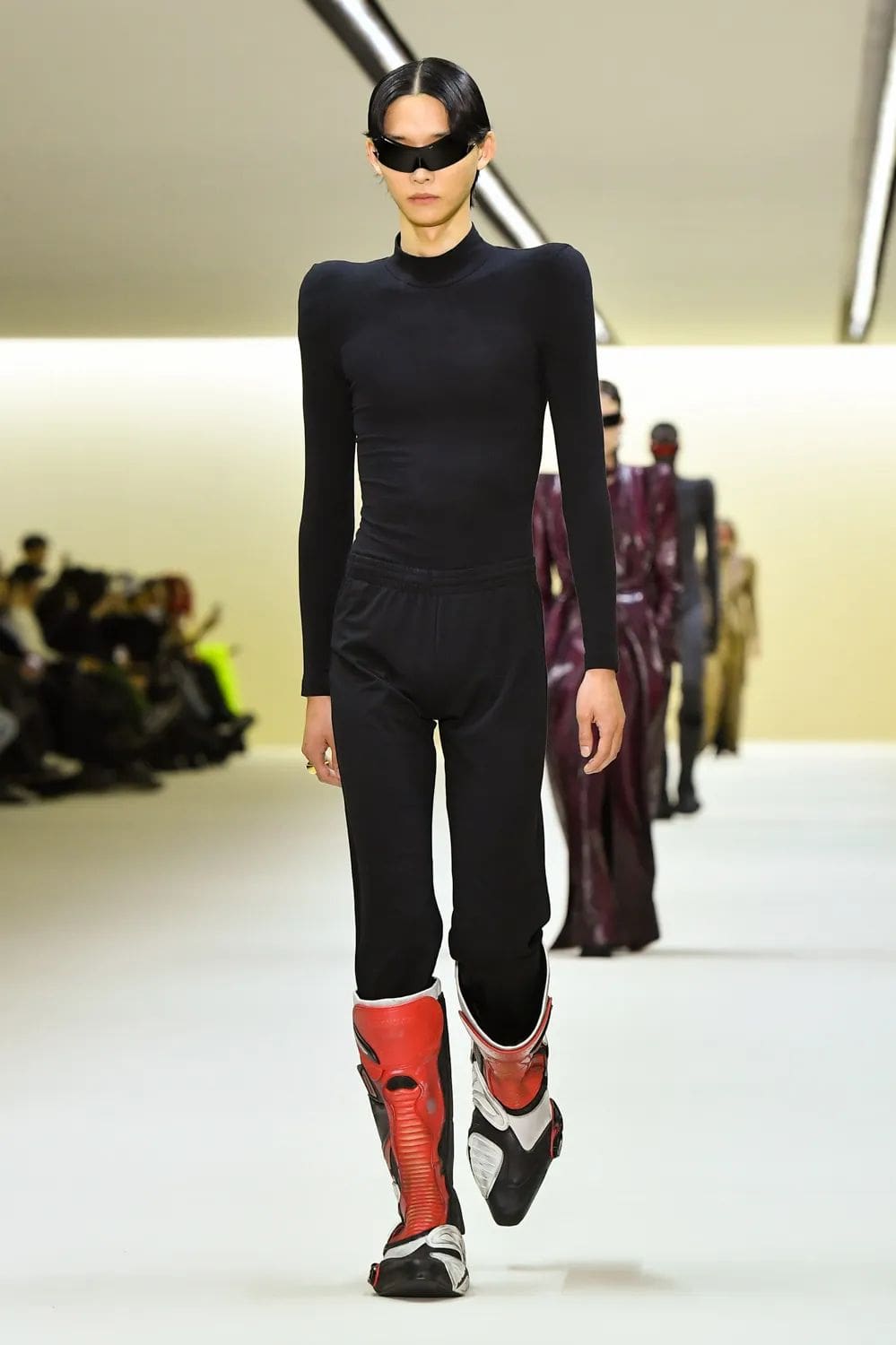 バレンシアガ 秋冬 2023 2024 Runway 雑誌42