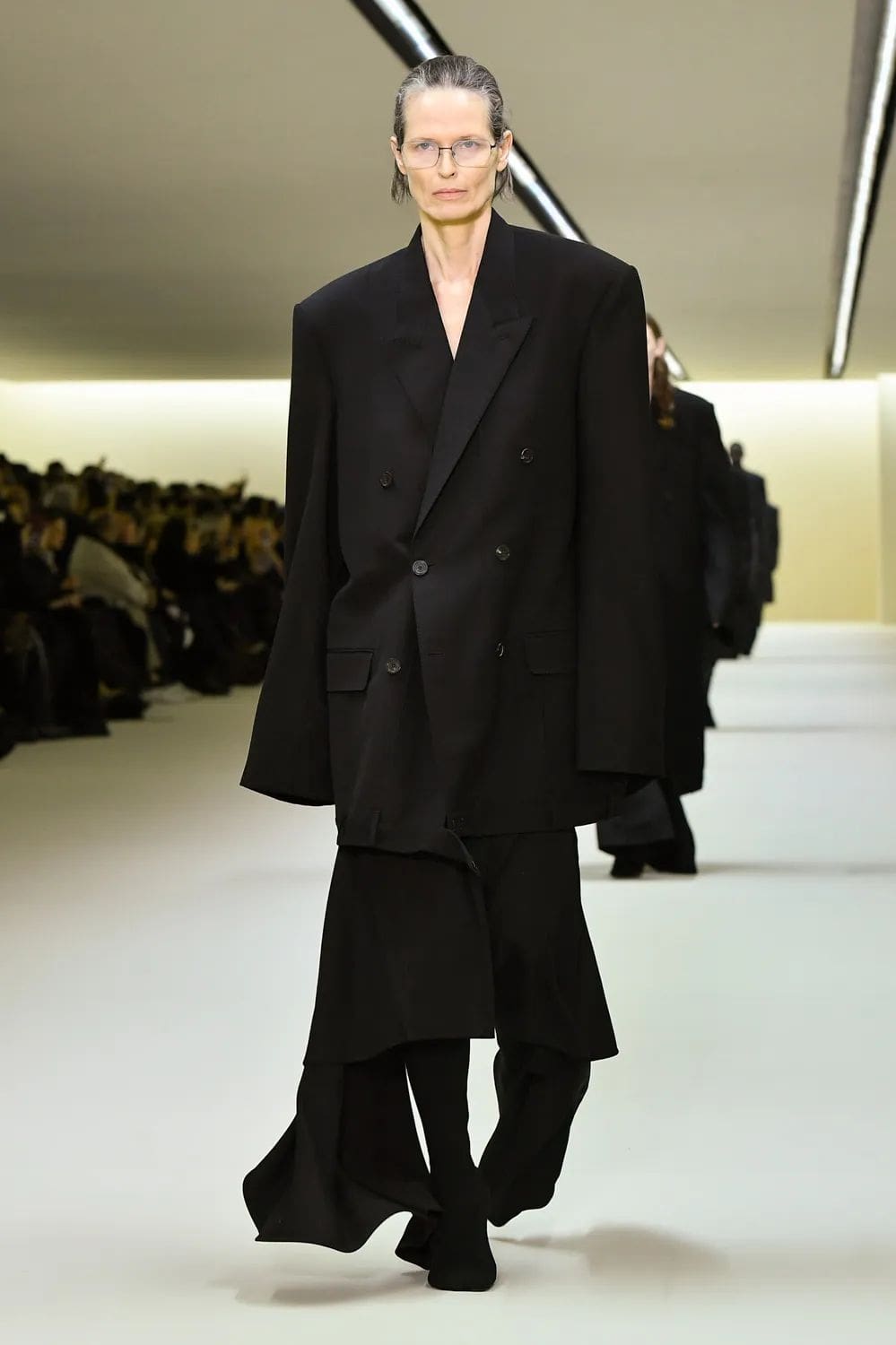 バレンシアガ 秋冬 2023 2024 Runway 雑誌5