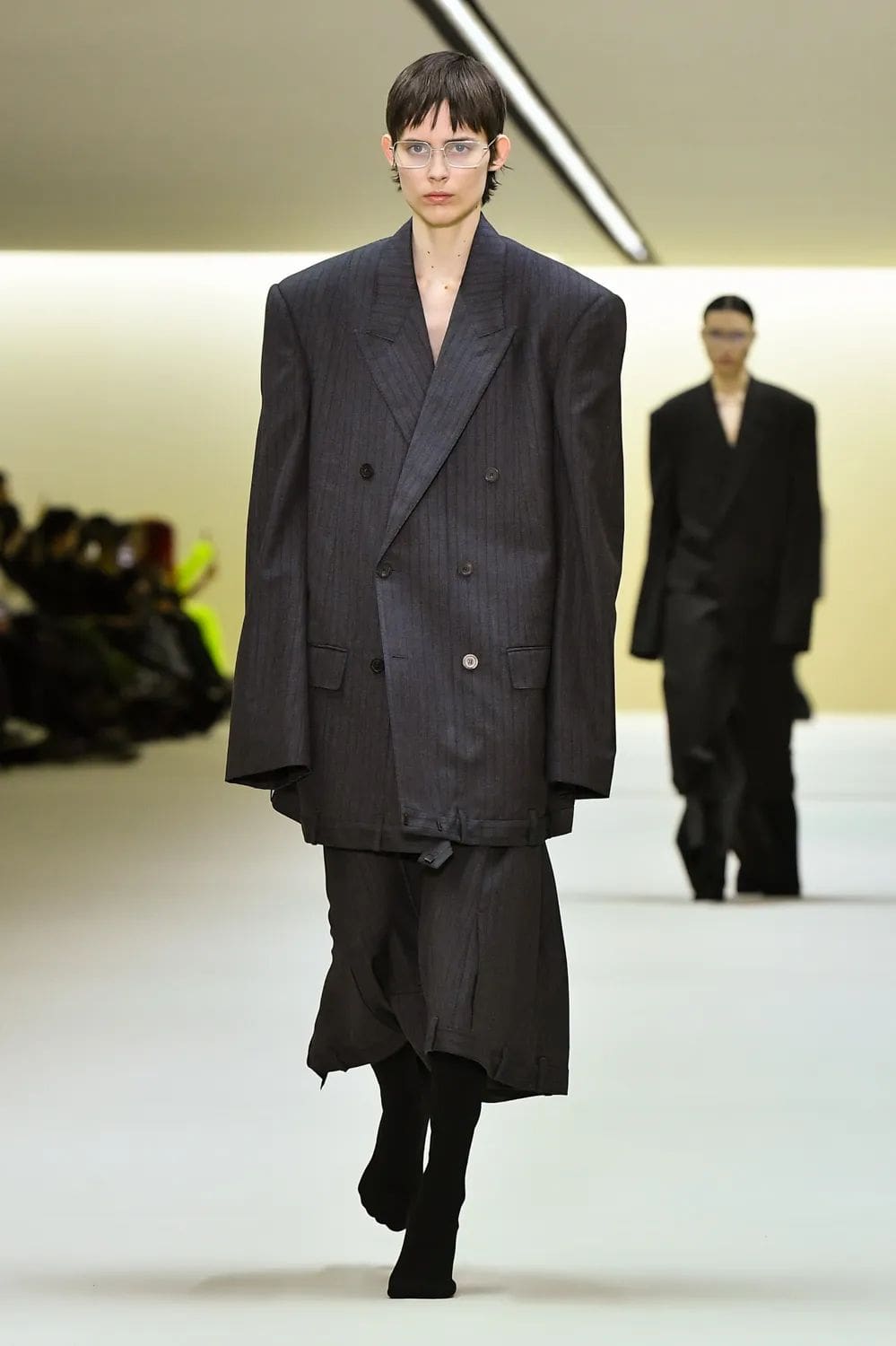 バレンシアガ 秋冬 2023 2024 Runway 雑誌9