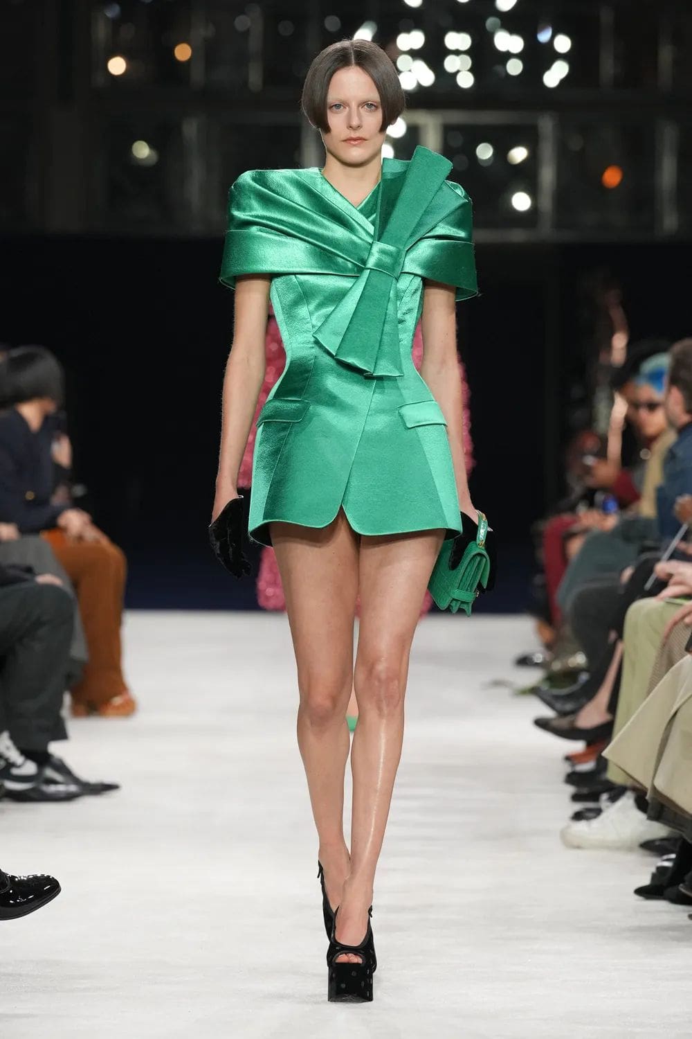 巴尔曼 (Balmain) 秋冬 2023 2024 巴黎 Runway 29杂志
