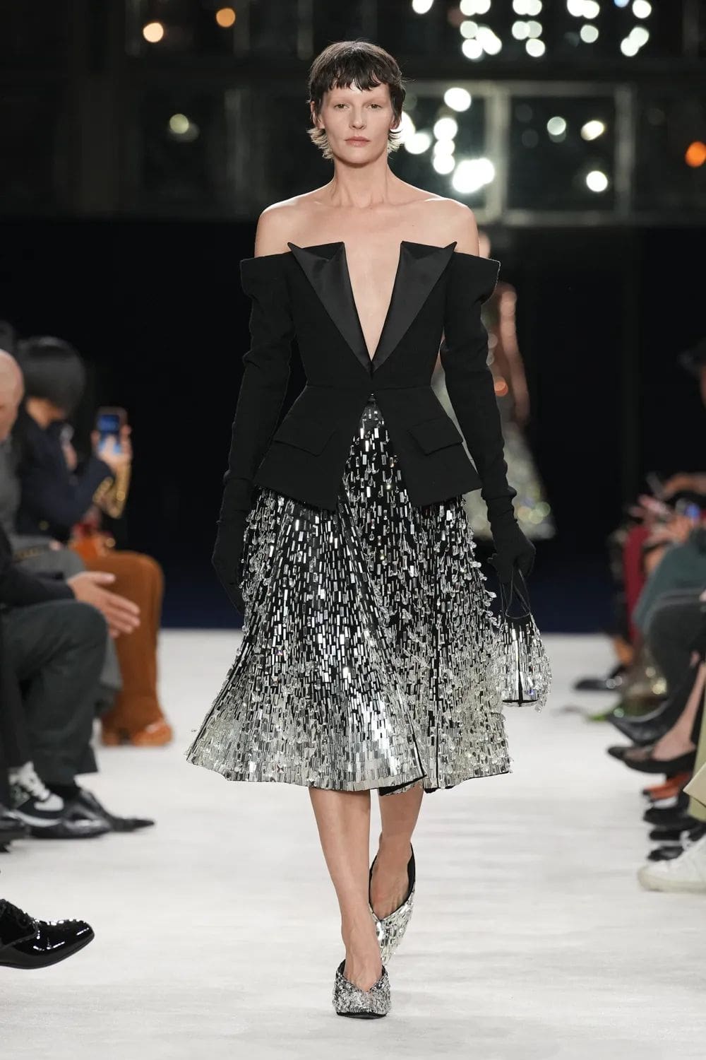 巴尔曼 (Balmain) 秋冬 2023 2024 巴黎 Runway 39杂志