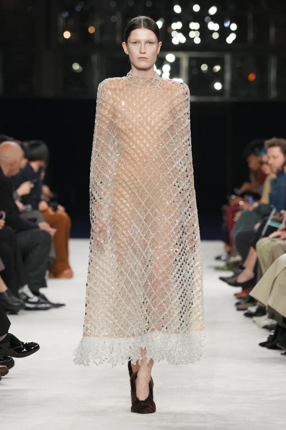 巴尔曼 (Balmain) 秋冬 2023 2024 巴黎 Runway 52杂志