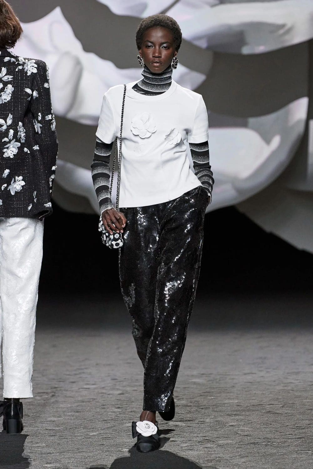 Chanel Fall Winter 2023 2024 Runway Magazine 21
