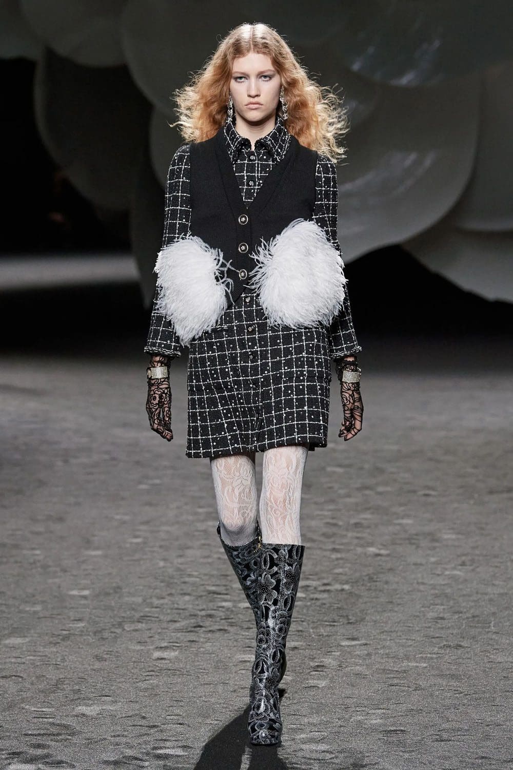 Chanel Fall Winter 2023 2024 Runway Magazine 22