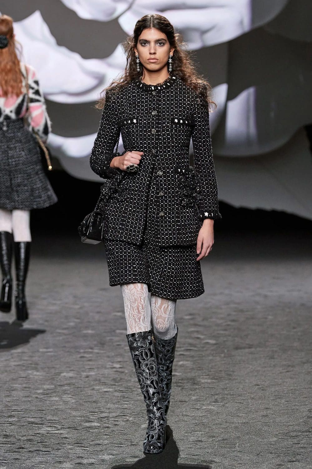 Chanel Fall Winter 2023 2024 Runway Magazine 33