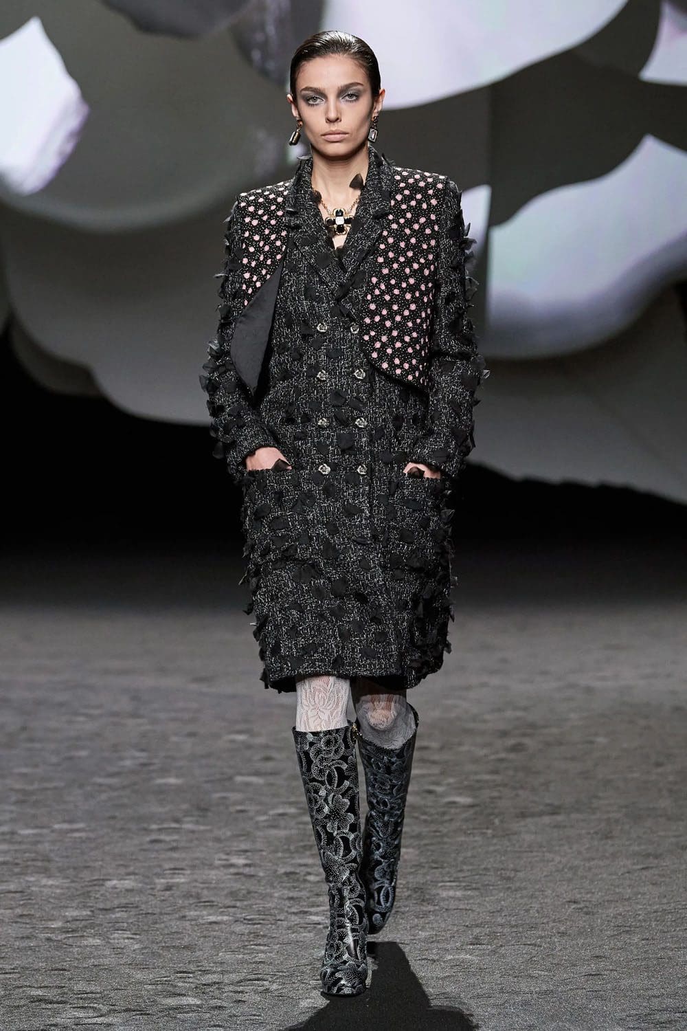 Chanel Fall Winter 2023 2024 Runway Magazine 38