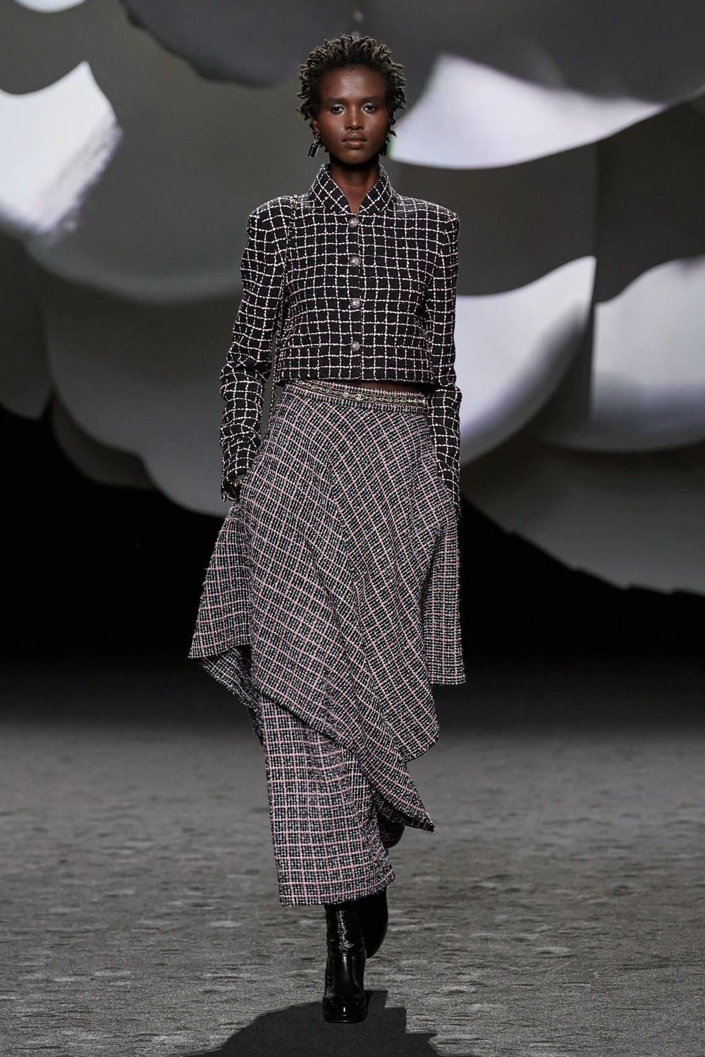 Chanel Fall Winter 2023 2024 Runway Magazine 42