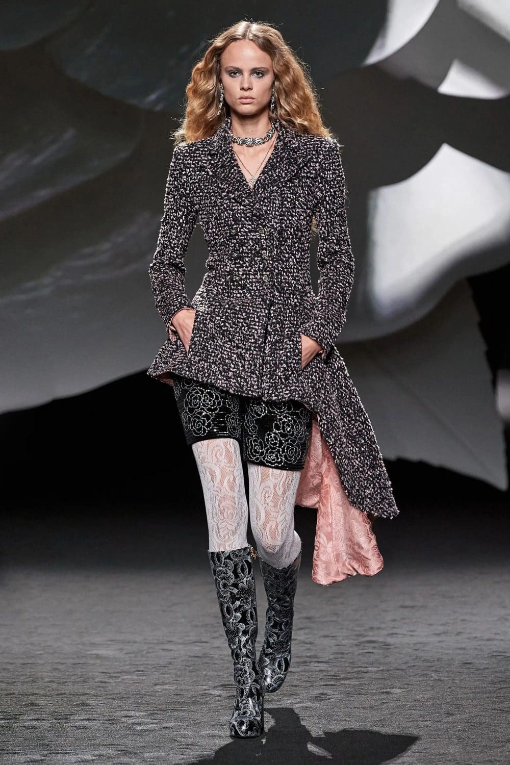Chanel Fall Winter 2023 2024 Runway Magazine 44