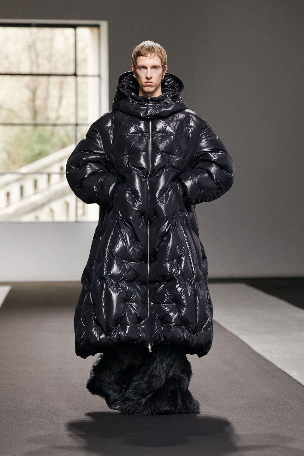 Chenpeng Fall Winter 2023 2024 Paris Runway Magazine 10