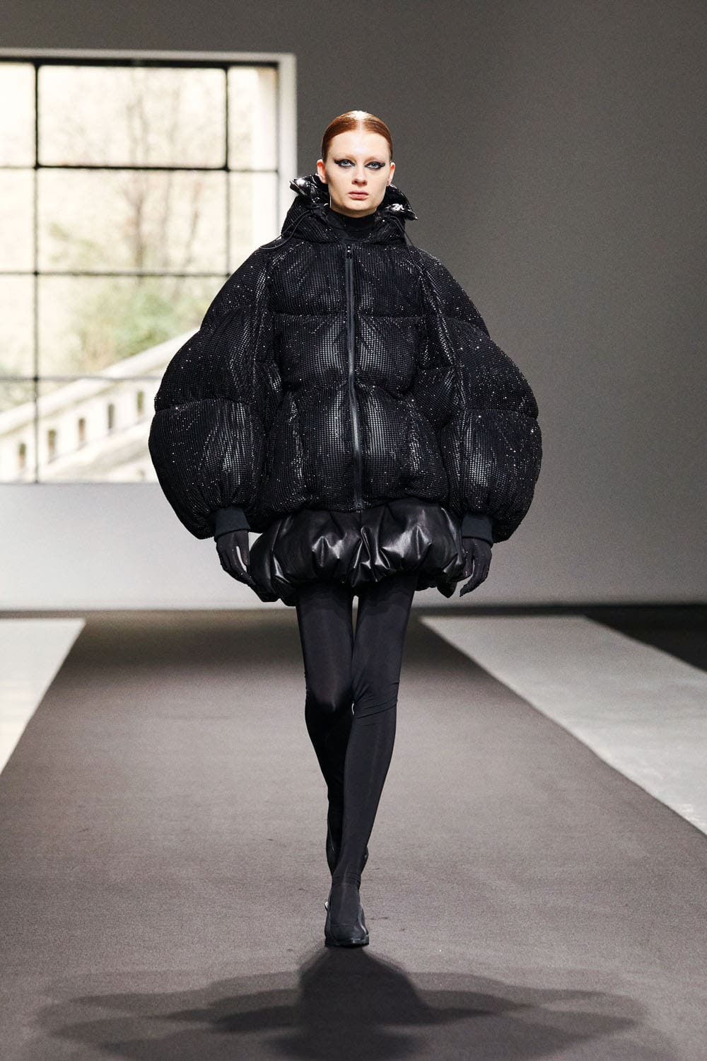 Chenpeng Fall Winter 2023 2024 Paris Runway Magazine 14