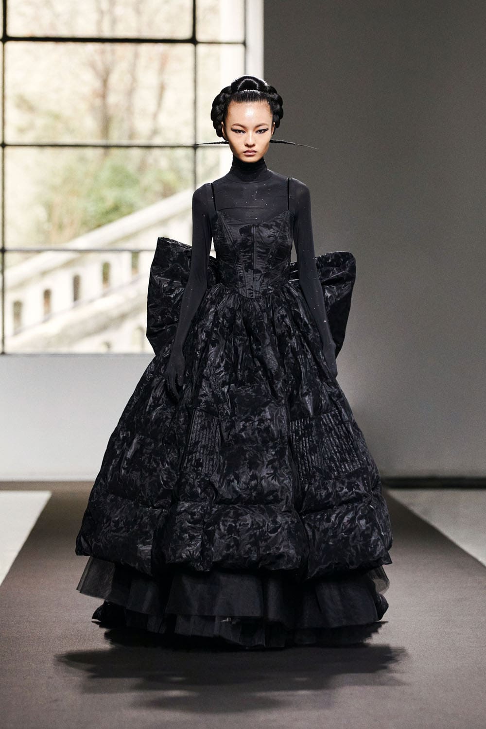 Chenpeng Fall Winter 2023 2024 Paris Runway Magazine 22
