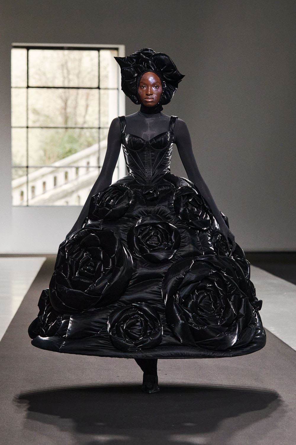 Chenpeng Fall Winter 2023 2024 Paris Runway Magazine 23