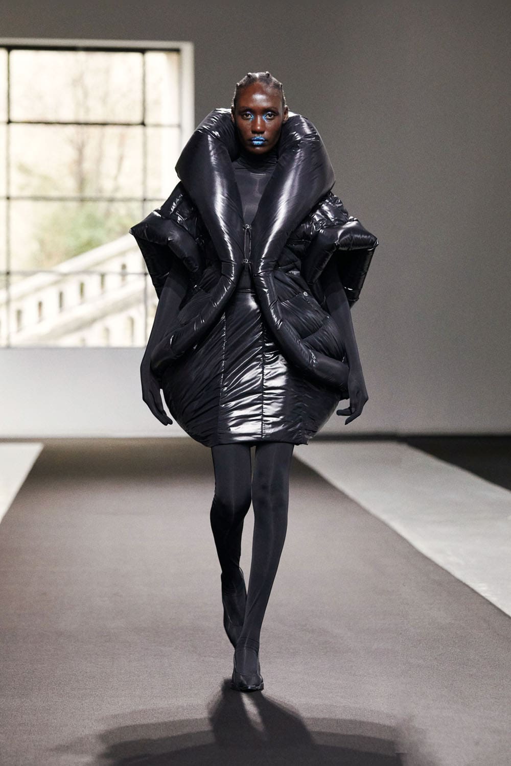 Chenpeng Fall Winter 2023 2024 Paris Runway Magazine 6