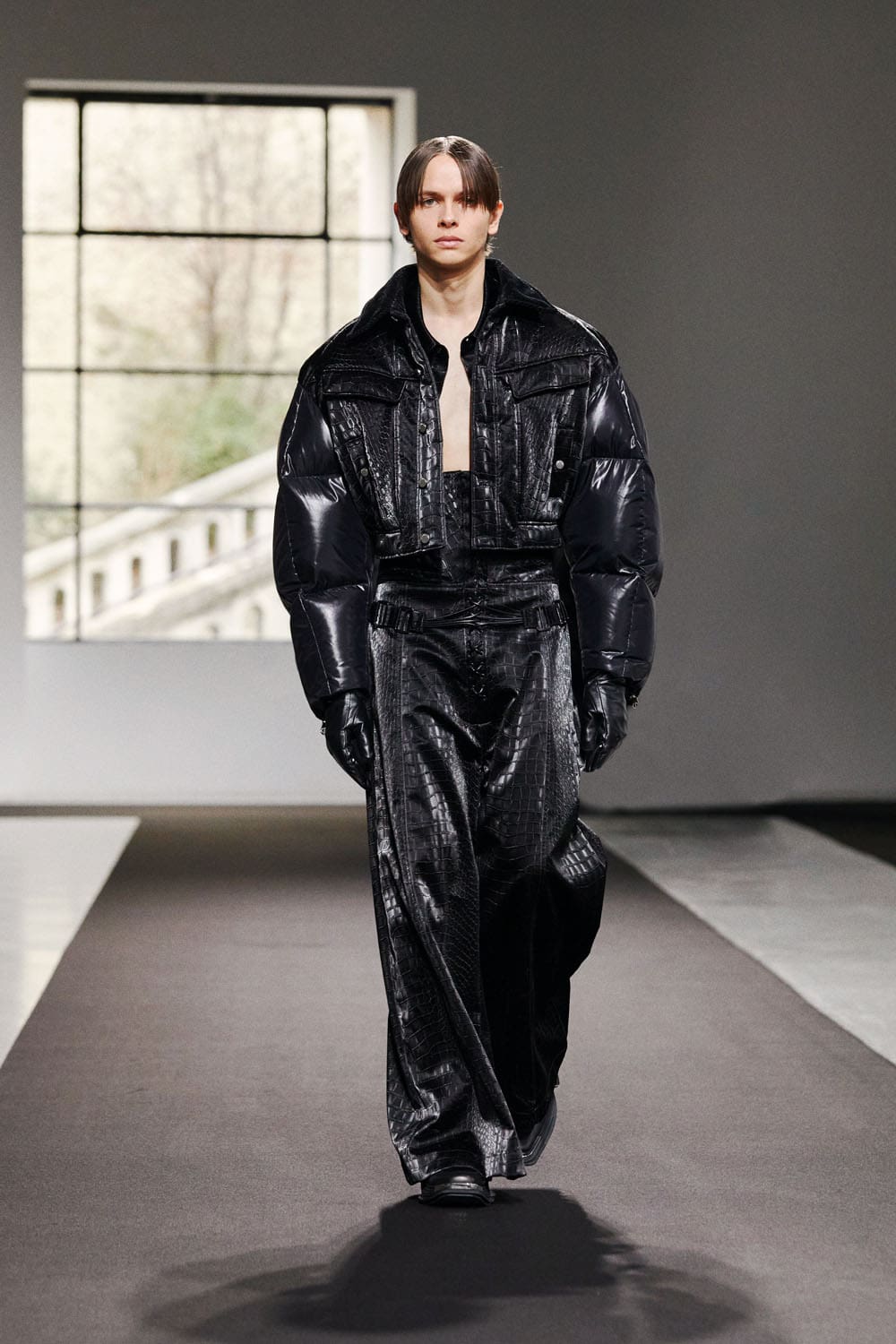 Chenpeng Fall Winter 2023 2024 Paris Runway Magazine 7