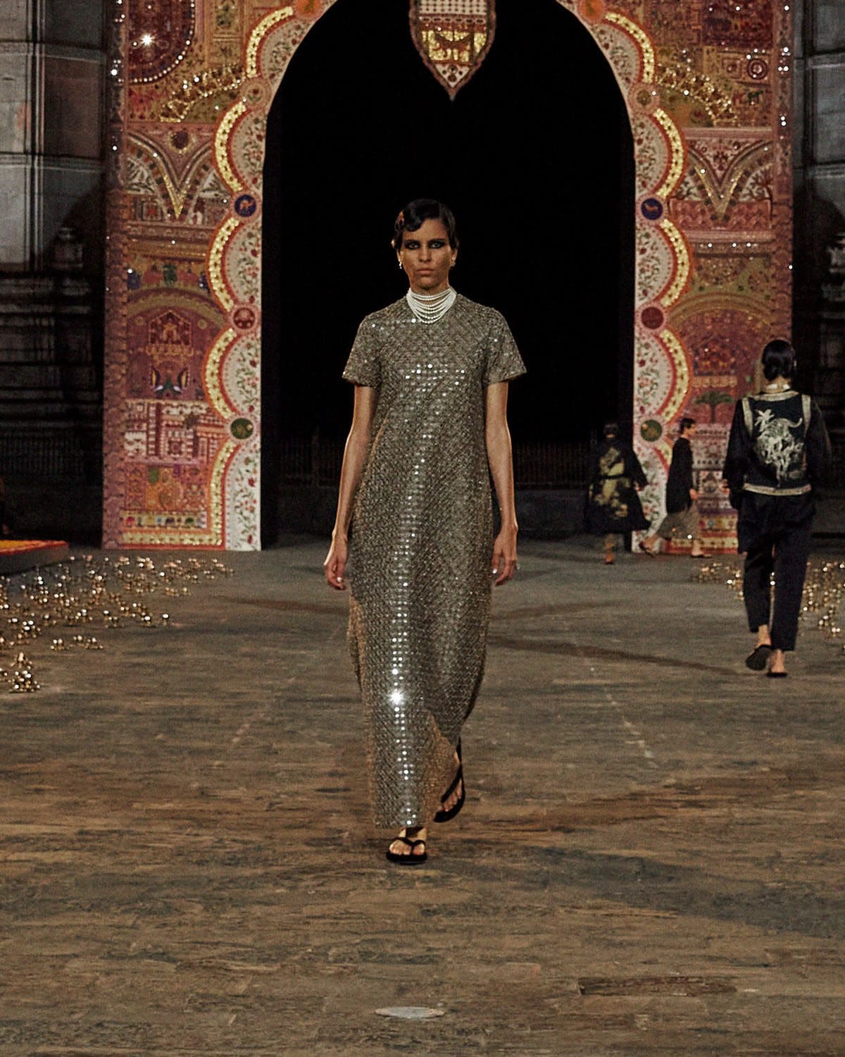 Dior Fall 2023 Mumbai India Runway Magazine 13