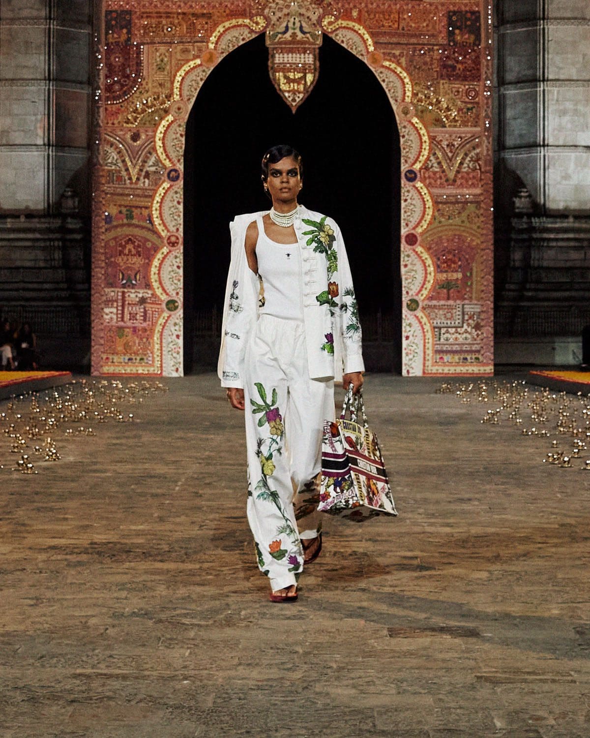 Dior Fall 2023 Mumbai India Runway Magazine 44