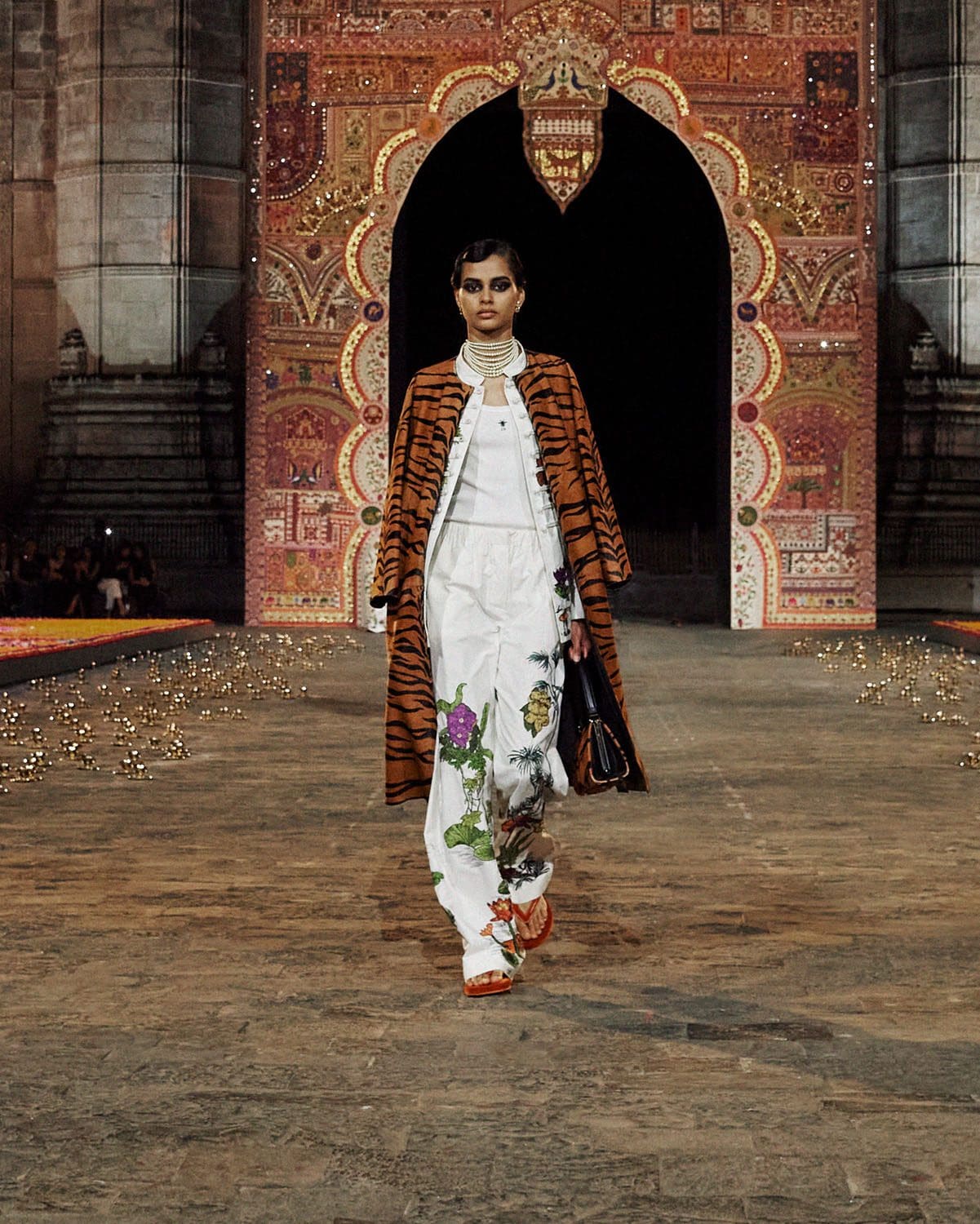 Dior Fall 2023 Mumbai India Runway Magazine 48