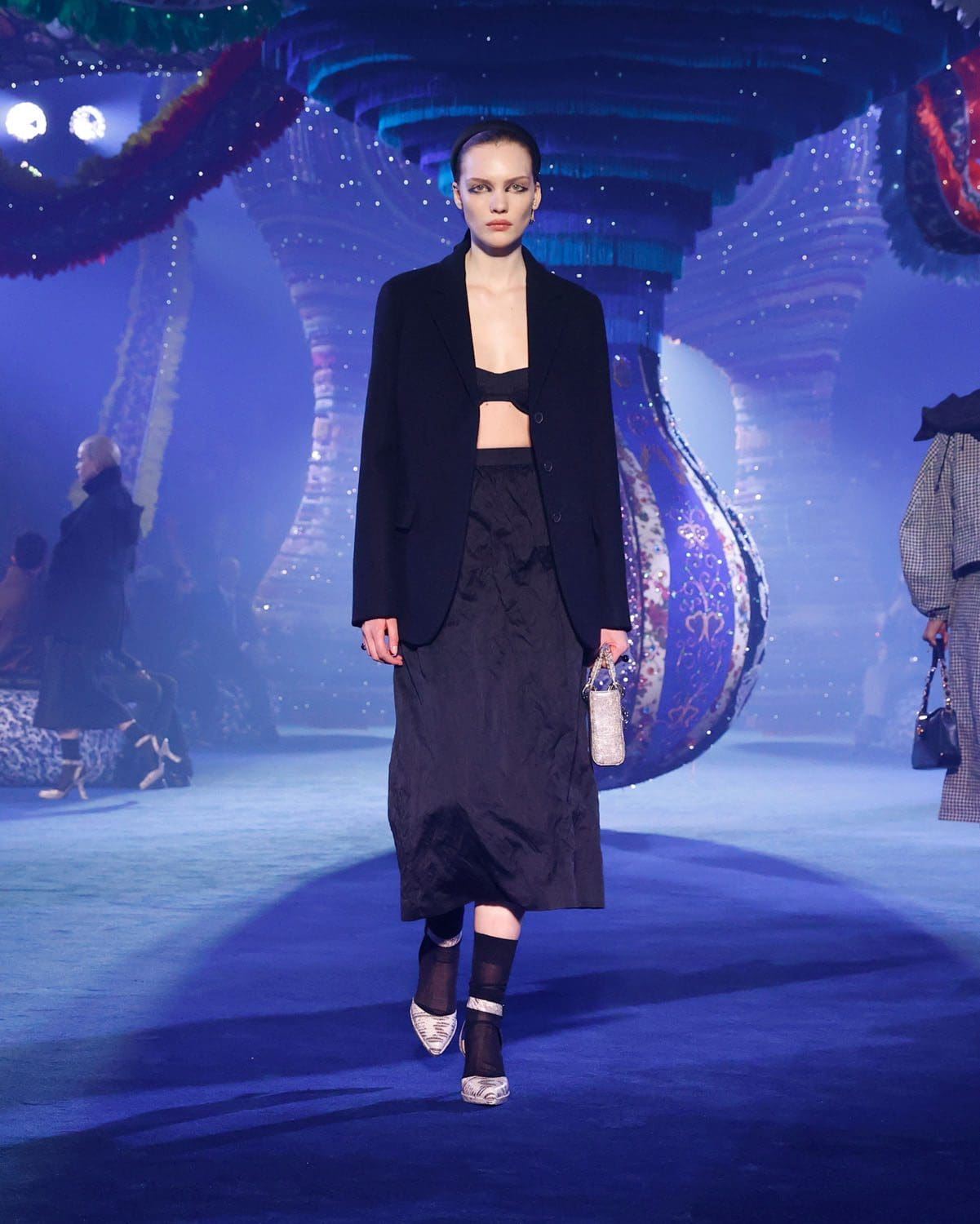 迪奥秋冬 2023 2024 巴黎 Runway 24杂志