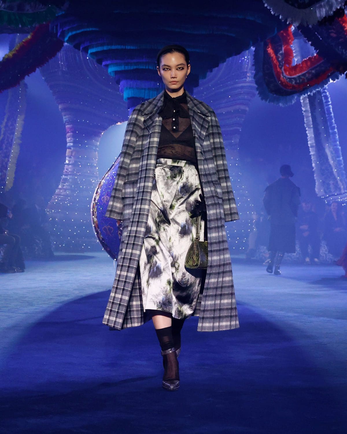 迪奥秋冬 2023 2024 巴黎 Runway 28杂志