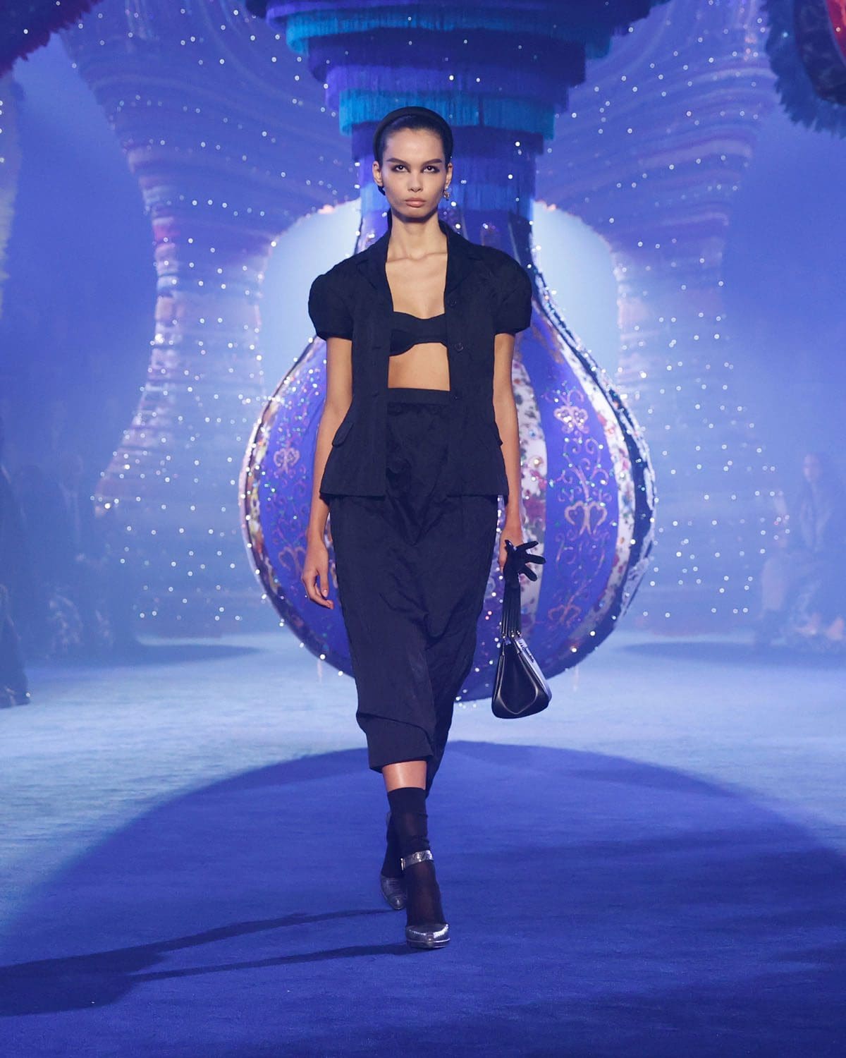 迪奥秋冬 2023 2024 巴黎 Runway 3杂志