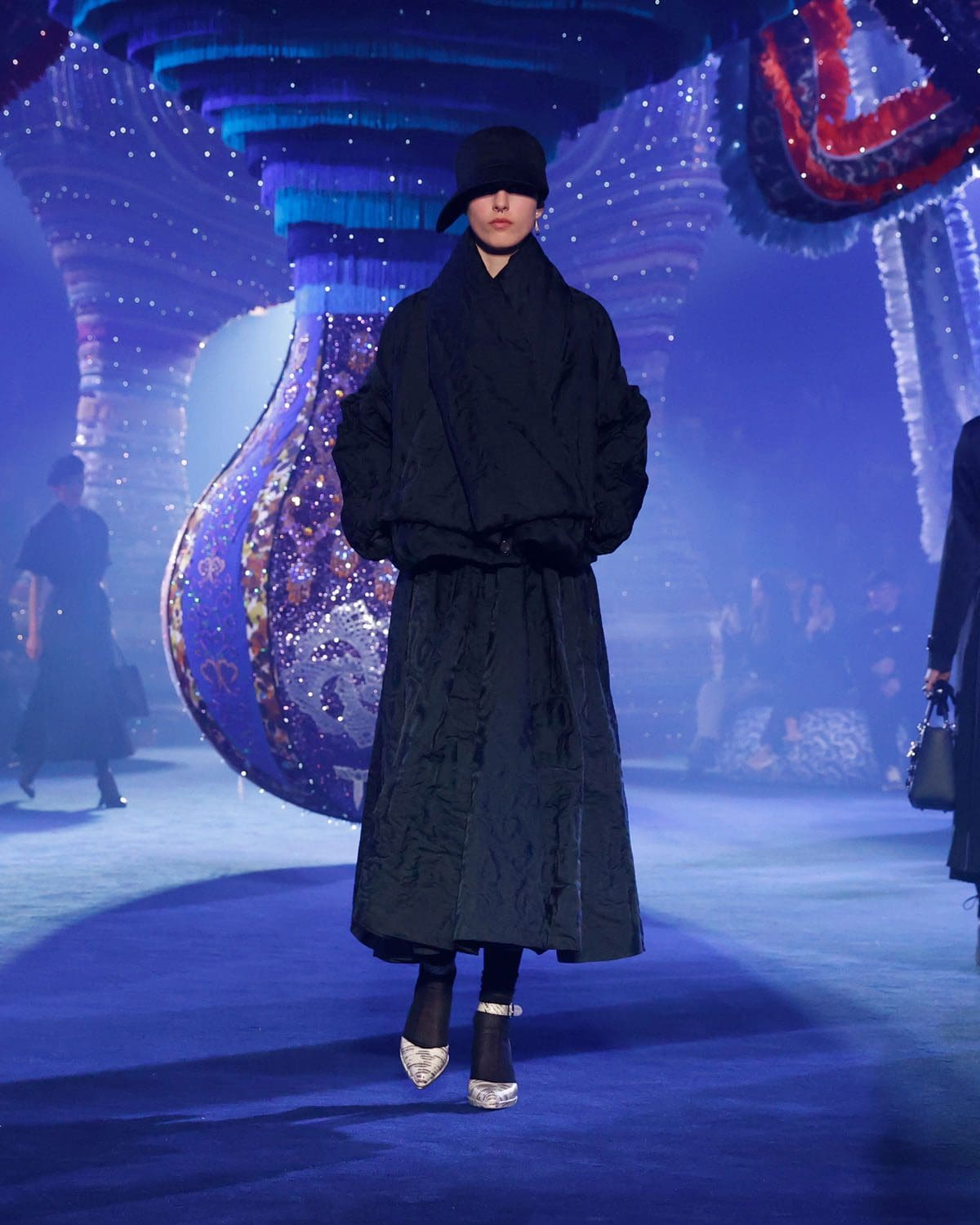 迪奥秋冬 2023 2024 巴黎 Runway 41杂志