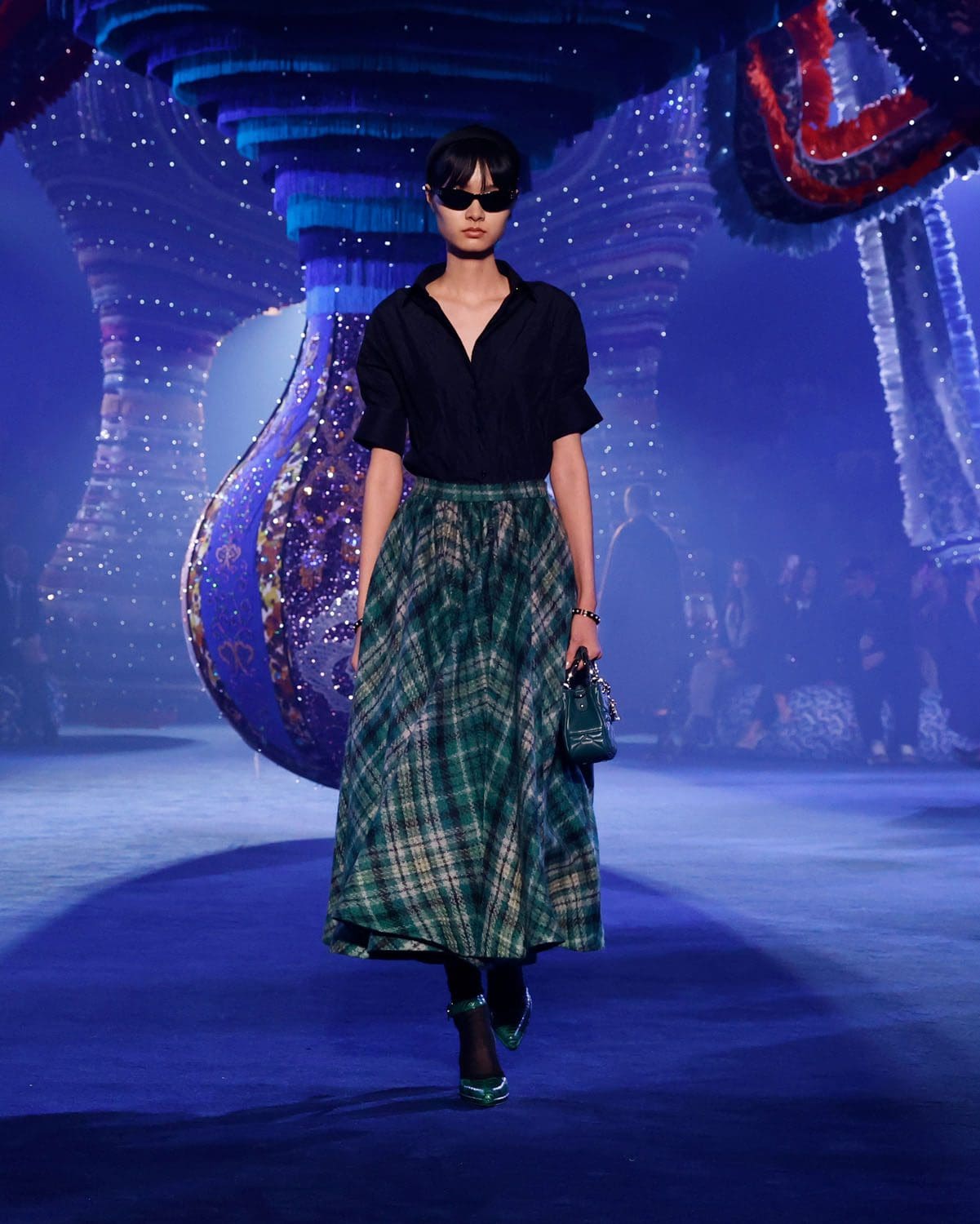 迪奥秋冬 2023 2024 巴黎 Runway 66杂志