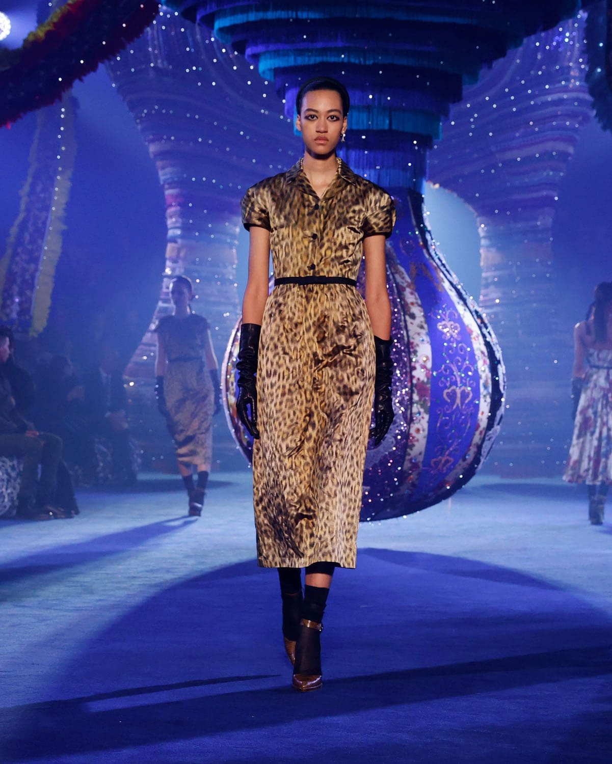迪奥秋冬 2023 2024 巴黎 Runway 68杂志