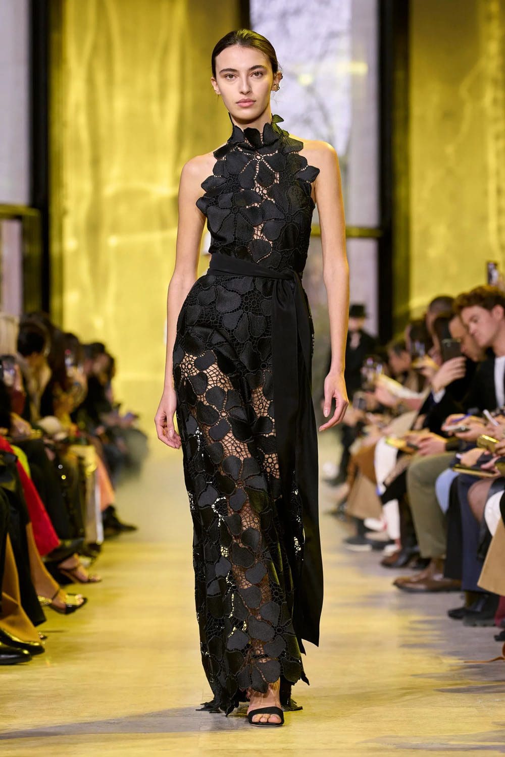 Elie Saab Autunno Inverno 2023 2024 Parigi Runway 22 Magazine