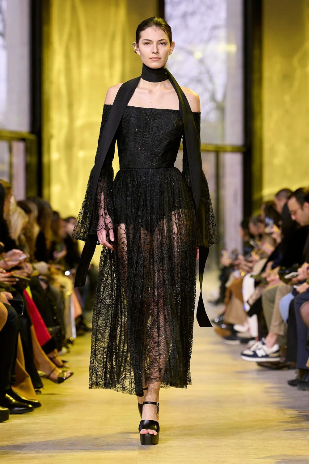 Elie Saab Autunno Inverno 2023 2024 Parigi Runway 30 Magazine