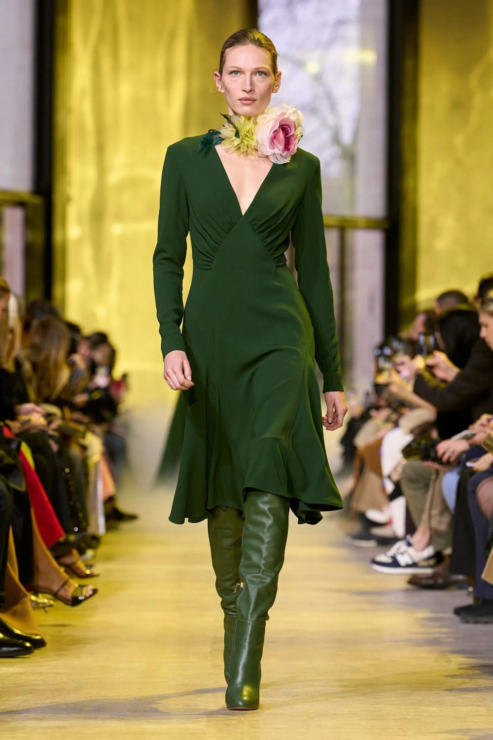 Elie Saab Autunno Inverno 2023 2024 Parigi Runway 38 Magazine