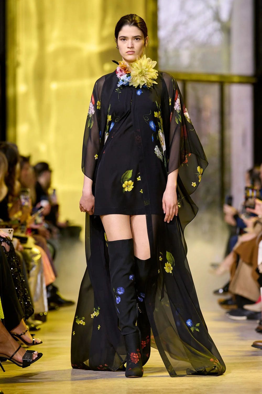 Elie Saab Autunno Inverno 2023 2024 Parigi Runway 4 Magazine