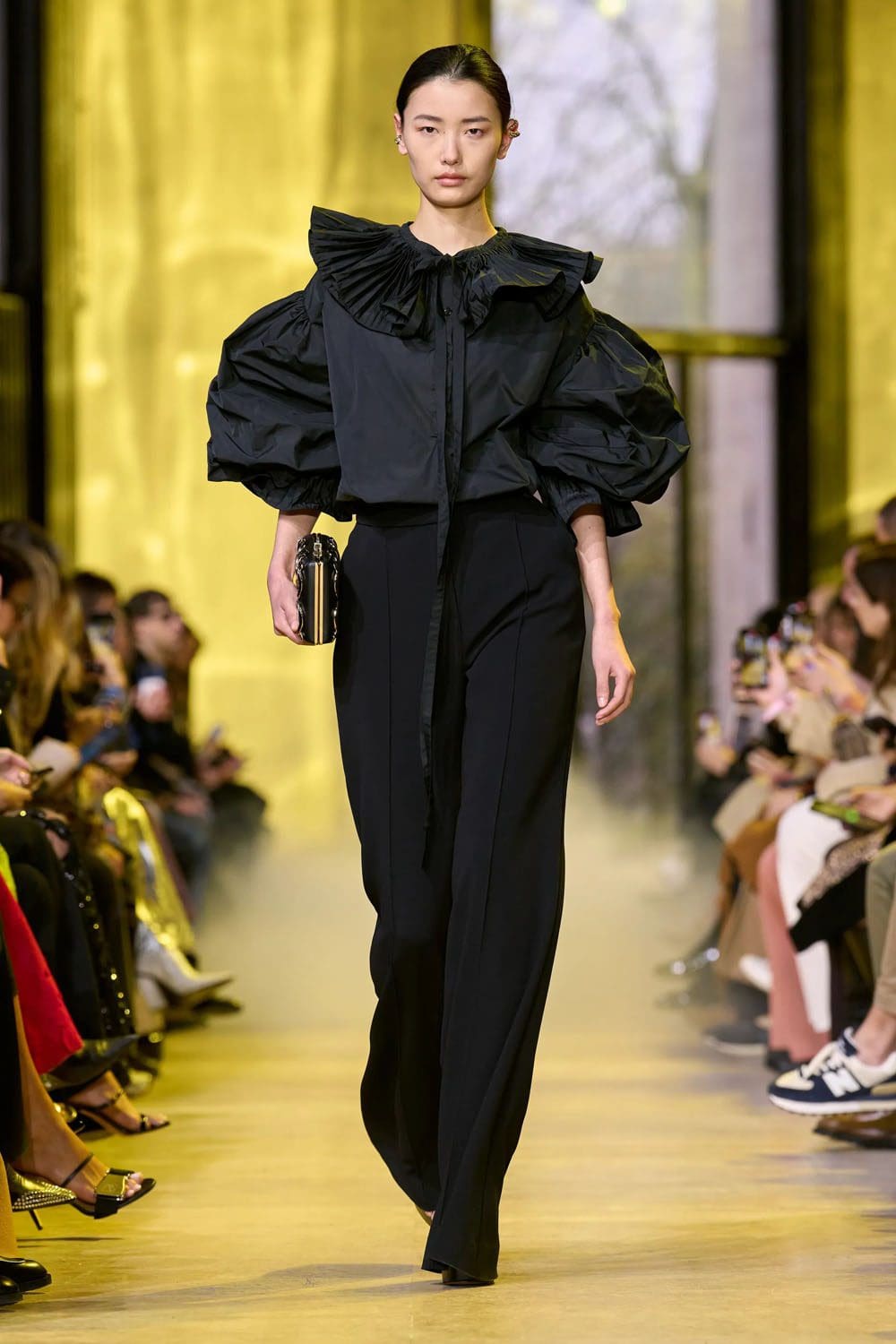 Elie Saab Autunno Inverno 2023 2024 Parigi Runway 45 Magazine