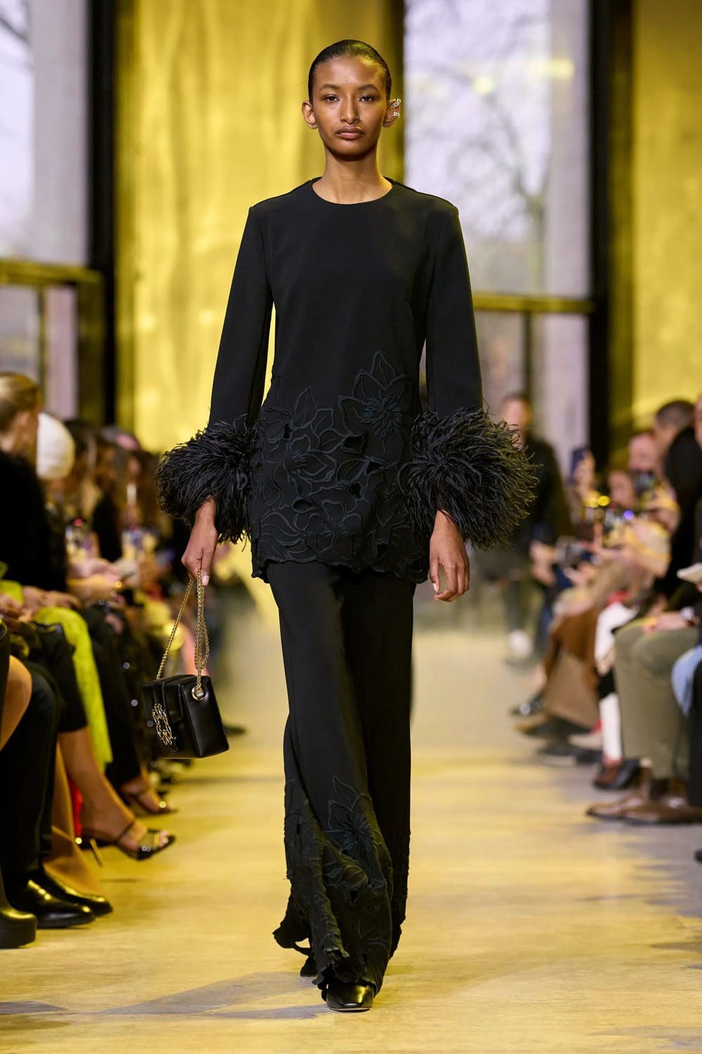 Elie Saab Autunno Inverno 2023 2024 Parigi Runway 5 Magazine