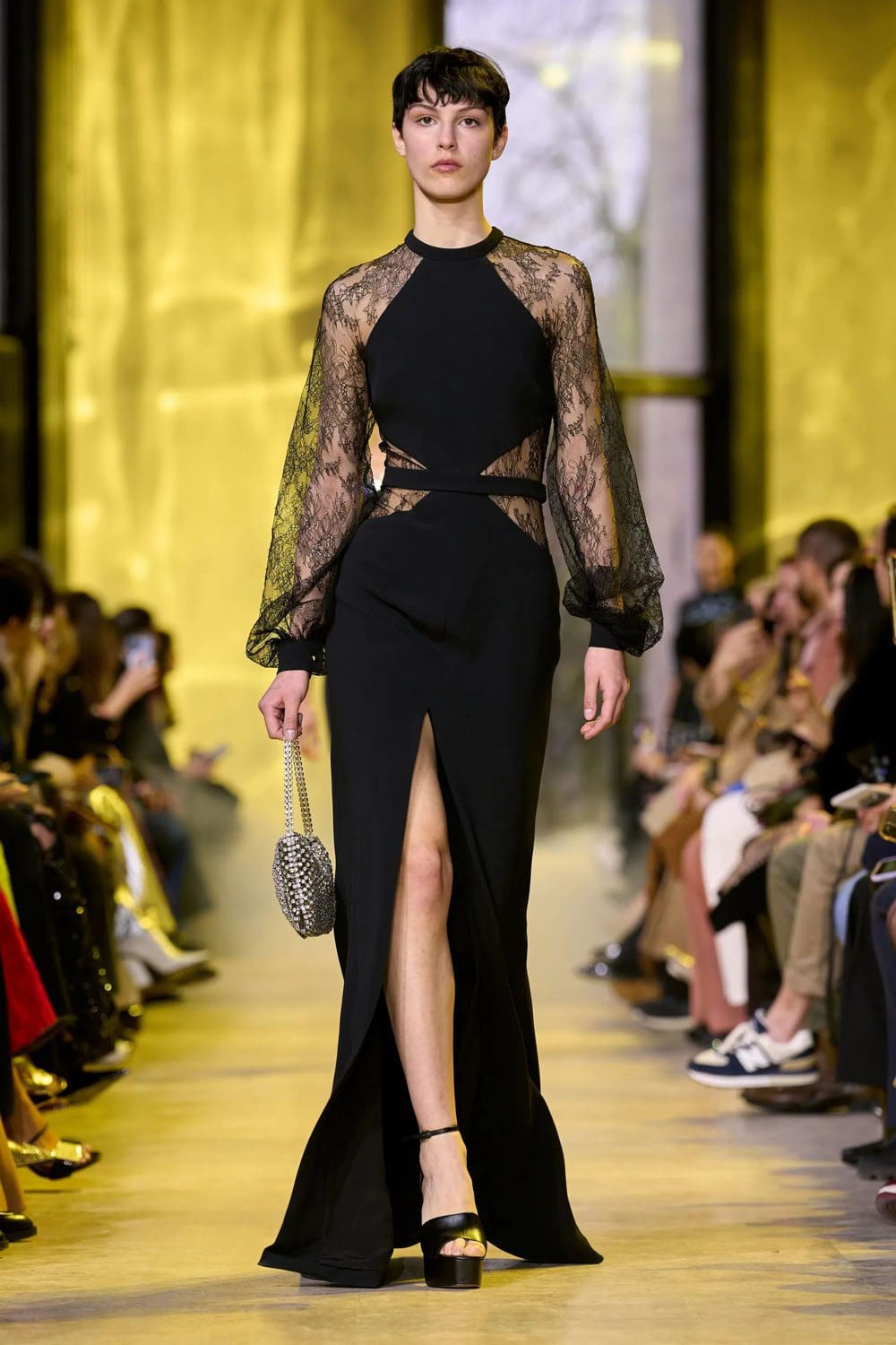 Elie Saab Autunno Inverno 2023 2024 Parigi Runway 50 Magazine