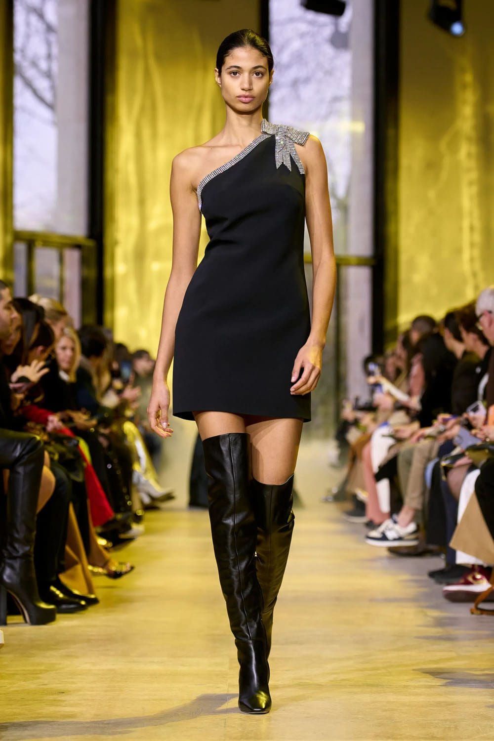 Elie Saab Autunno Inverno 2023 2024 Parigi Runway 51 Magazine