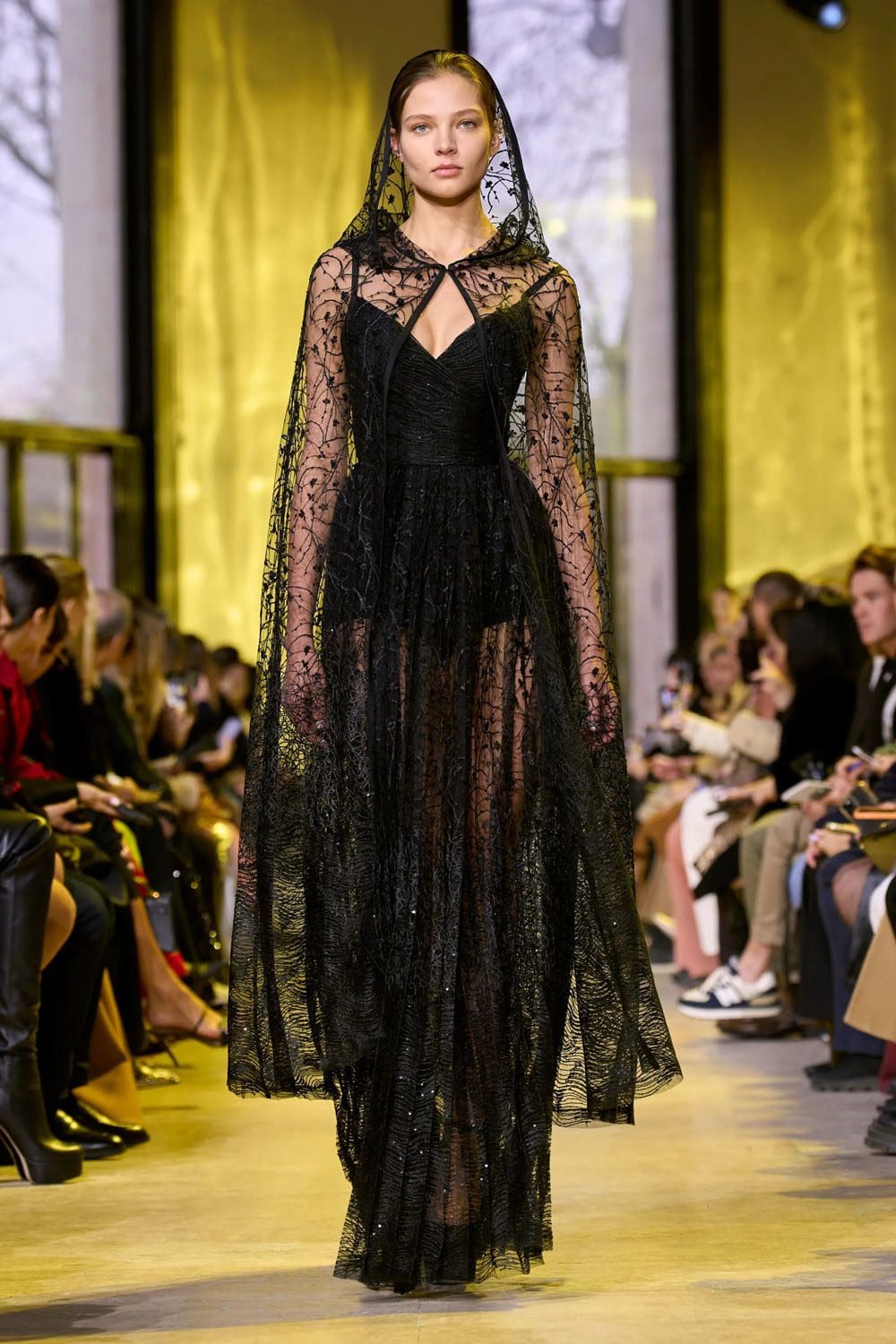 Elie Saab Autunno Inverno 2023 2024 Parigi Runway 58 Magazine