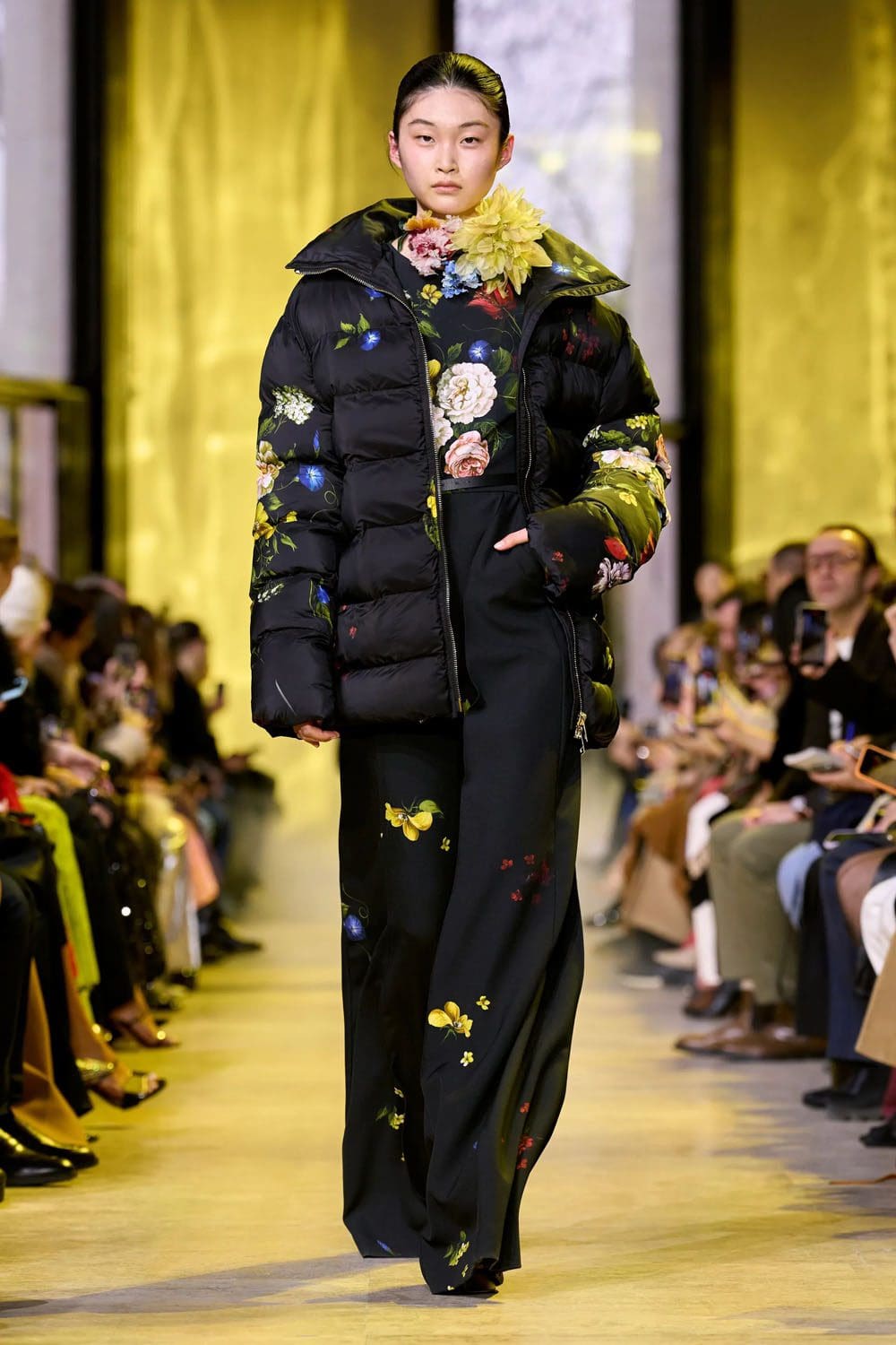 Elie Saab Autunno Inverno 2023 2024 Parigi Runway 6 Magazine