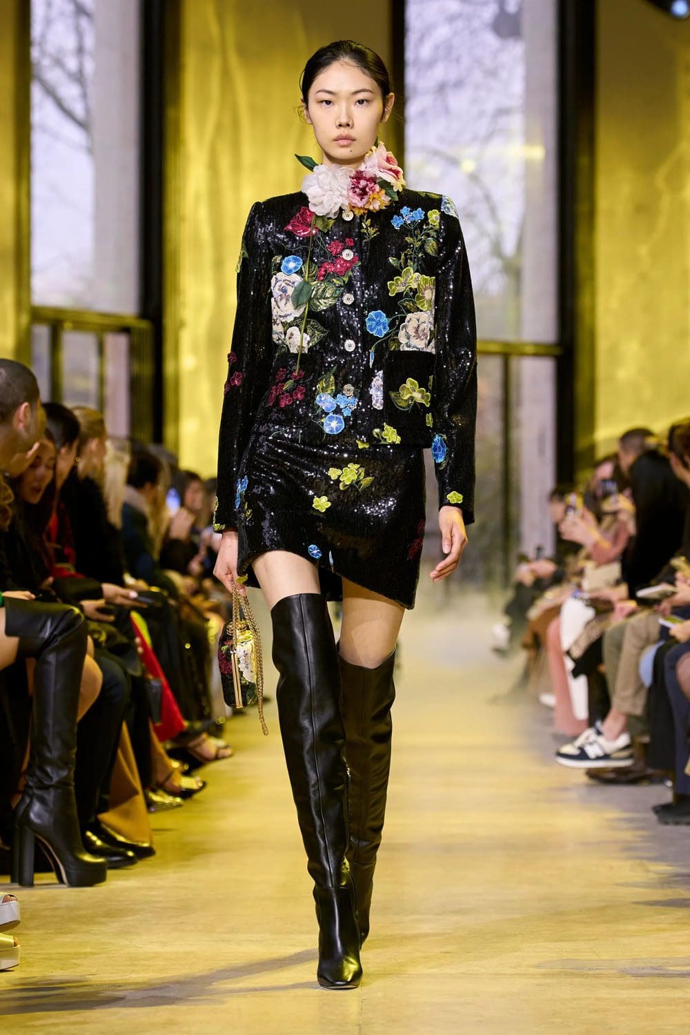 Elie Saab Autunno Inverno 2023 2024 Parigi Runway 61 Magazine