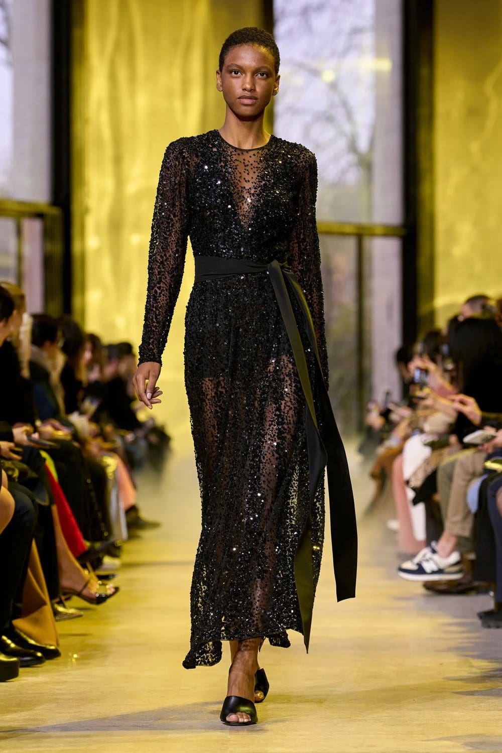 Elie Saab Autunno Inverno 2023 2024 Parigi Runway 63 Magazine